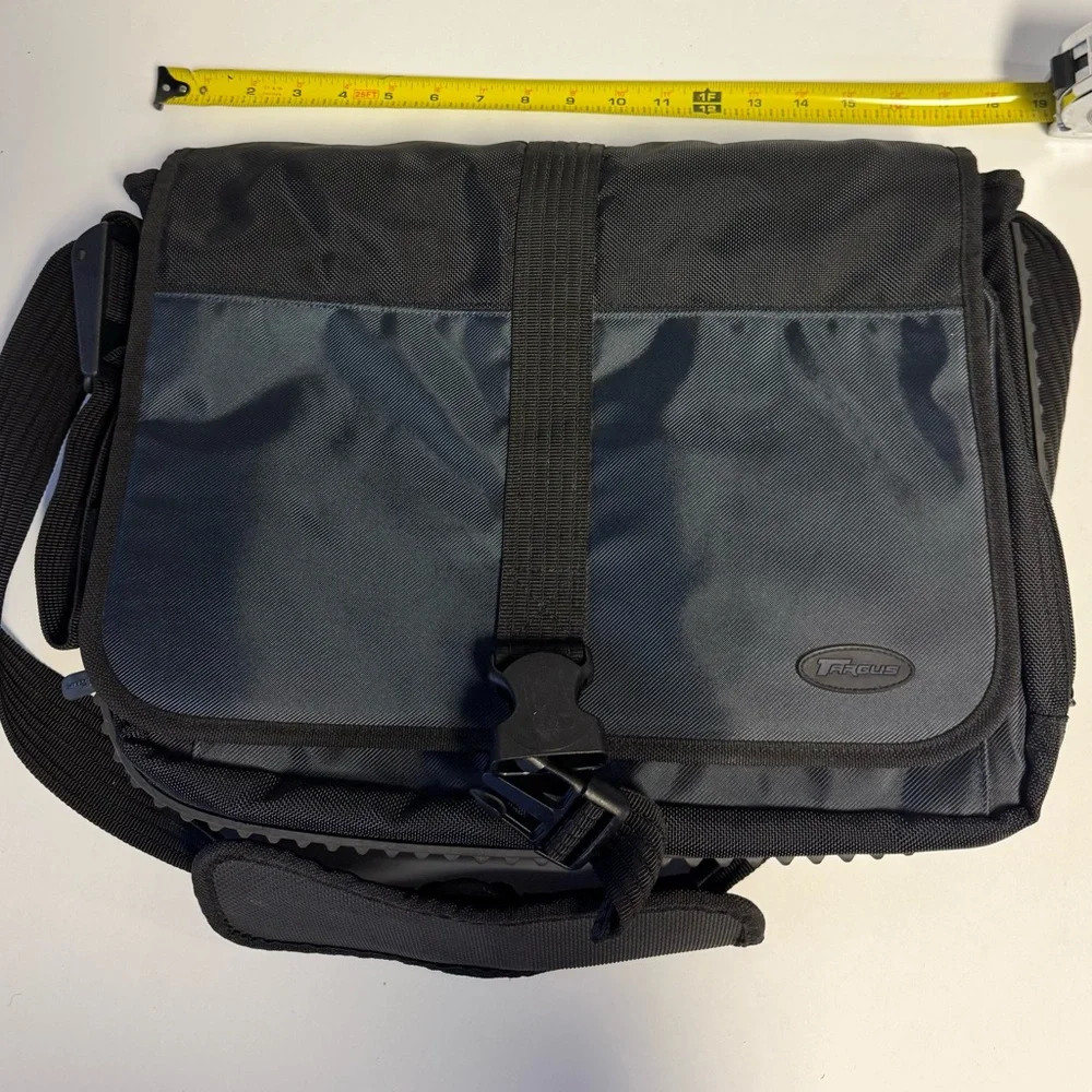 Targus Black and Dark Blue Laptop Messenger Bag with Adjustable Strap